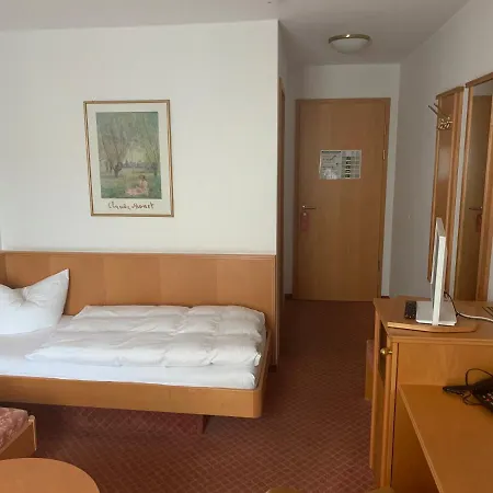 Szálloda Restaurant Waldhorn 3*